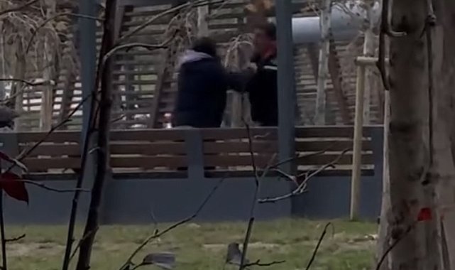 Bu kez erkeğe şiddet kamerada