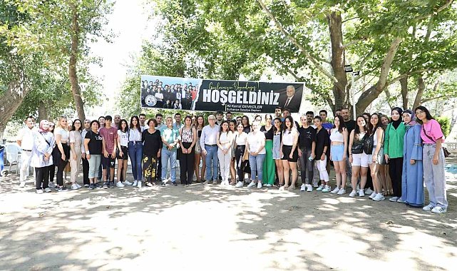 Burhaniye Belediyesi'nden 4 milyon 500 bin TL geri ödemesiz burs desteği