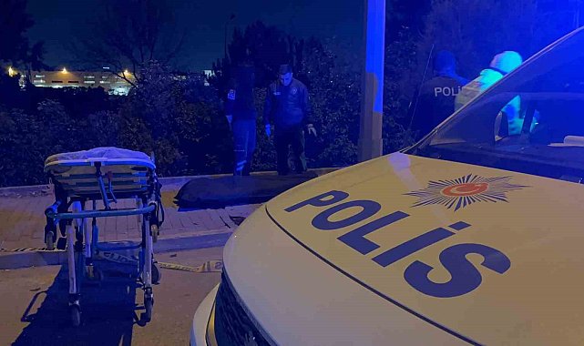 Bursa'da feci kaza: Otomobile çarpan motosikletteki 2 kişi hayatını kaybetti