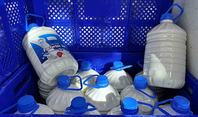 Büyükşehir; 2 yılda 3 bin aileye 320 bin litre süt yardımı yaptı