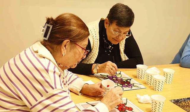 Çınarlar ellerin hikayesini sanatla anlattı