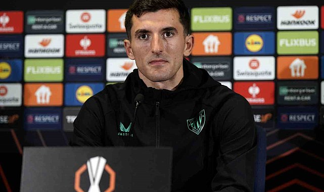 Daniel Vivian: "Yarın kazanmak için oynayacağız"