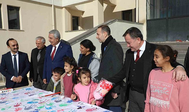 Doğan: "Sevginin aşamayacağı hiç bir engel yoktur"