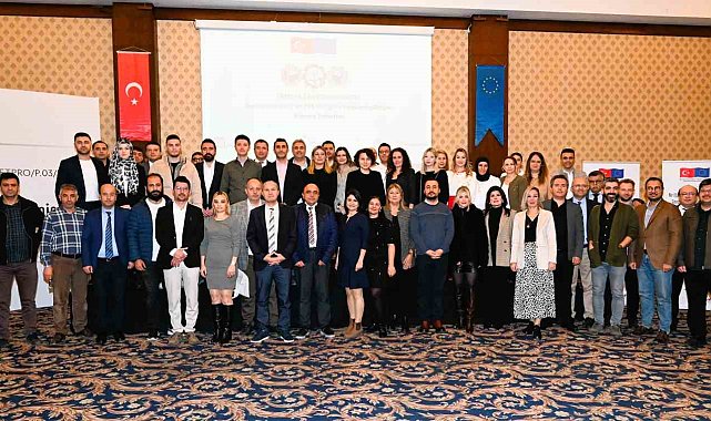 DTO genç mezunların elinden tutuyor