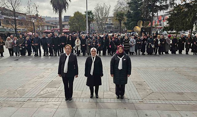 Dünya Kadın Hakları Günü Gölcük'te kutlandı