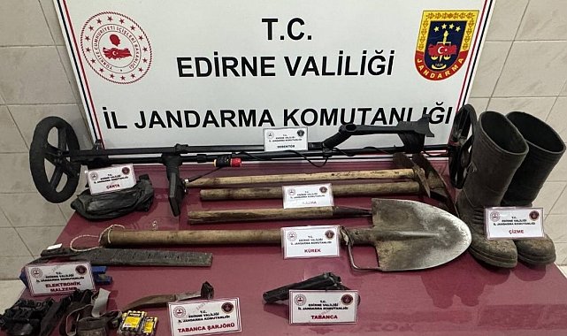 Edirne&#039;de kaçak kazı yapan 2 kişi suçüstü yakalandı