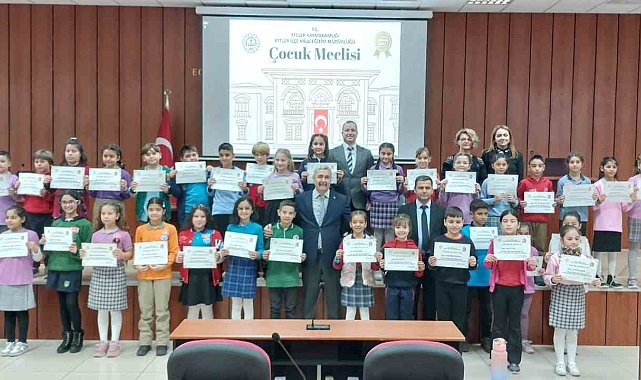 Efeler&#039;de &#039;Çocuk Meclisi&#039; toplandı