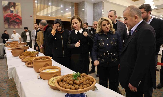 Elazığ'da 76 çeşit Harput saray yemekleri tanıtıldı