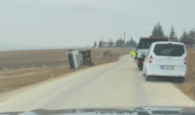 Elazığ'da araç yan yattı