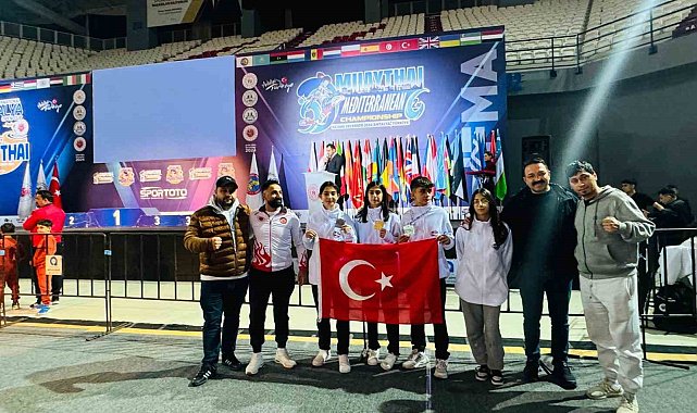 Emirdağ Güçlü Gençlik Spor Kulübü sporcuları, Antalya'dan madalya ile döndü