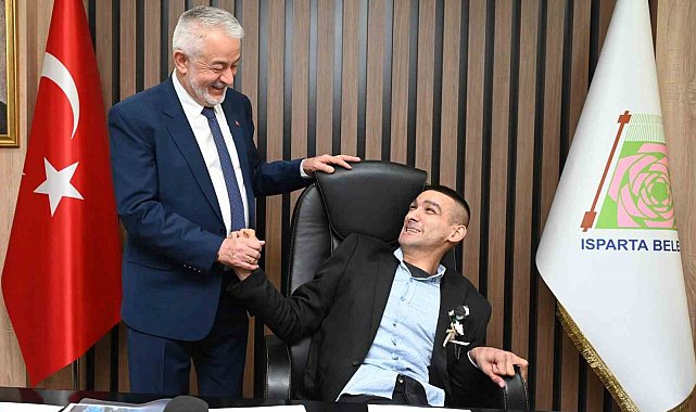 Engelli Mert'in 'başkanlık' hayali gerçekleşti