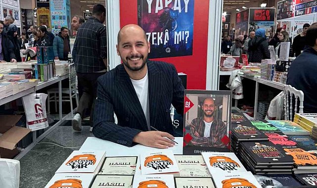 Erhan Keklik, okurları ve takipçileriyle buluştu