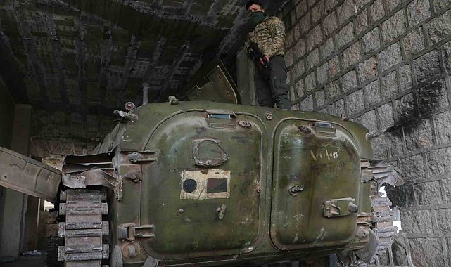 Hama'da rejimden geriye tanklar kaldı