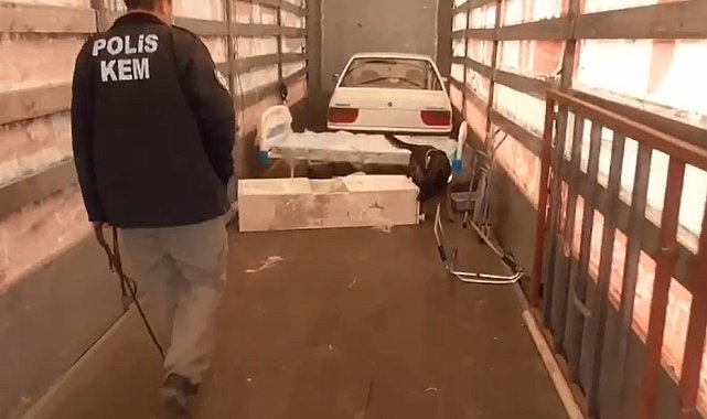 Hasta yatağının başlığına zulalanmış 5 kilo uyuşturucu ele geçirildi