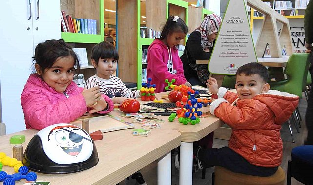Hastane bekleme sürelerini verimli hale getiren kütüphane