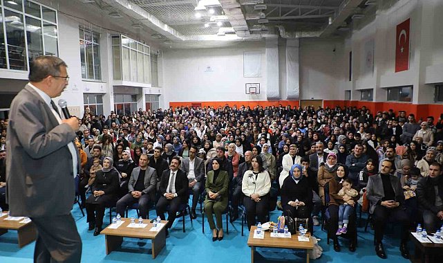 Hayati İnanç Hakkarililerle buluştu