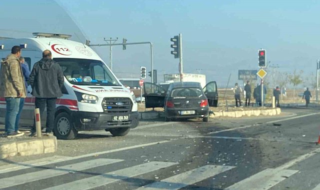 İki otomobil çarpıştı: 2 yaralı