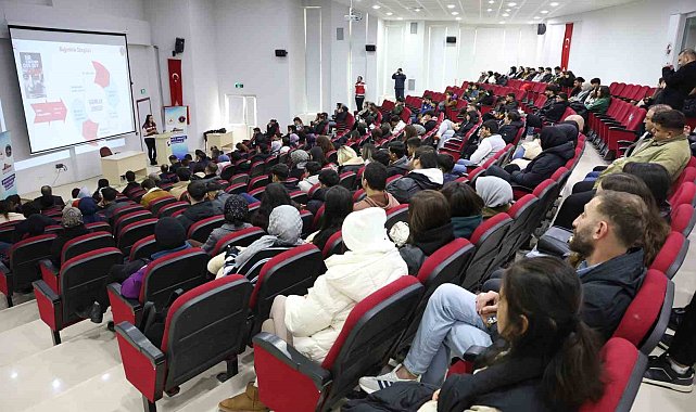 İletişim Fakültesinde jandarma ile siber suçlar ve KOM farkındalığı