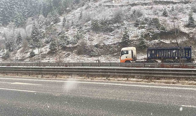 Ilgaz Dağı'nda kar yağışı etkili olmaya başladı