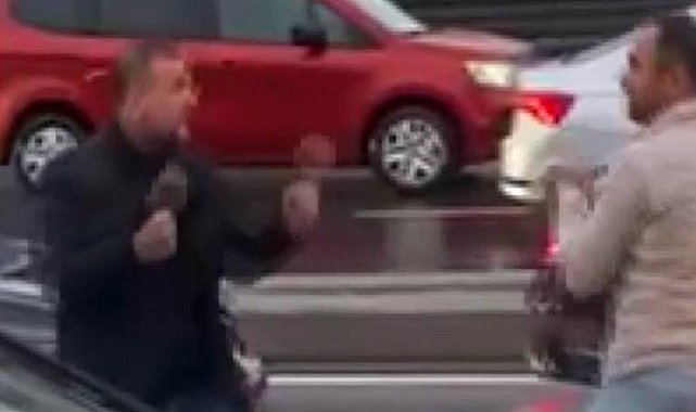 İstanbul'da iki sürücünün ilginç kavgası: 'Ben de boksörüm'