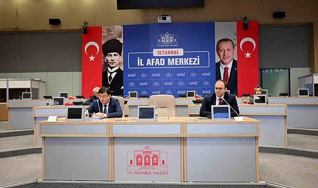İstanbul Valiliği ve İl Sağlık Müdürlüğünden "fermuar sistemi" toplantısı