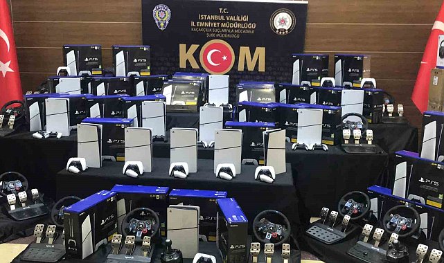 İstanbul&#039;da 50 milyon lira değerinde 3 bin 500 kaçak oyun konsolu ele geçirildi