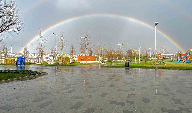 İstanbul'da gökkuşağı manzarası mest etti