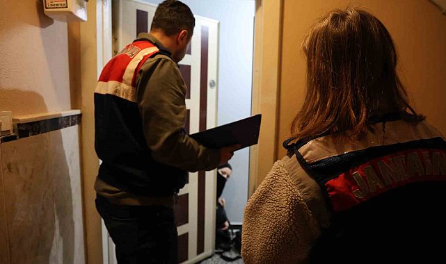 İzmir merkezli DEAŞ operasyonunda 31 tutuklama