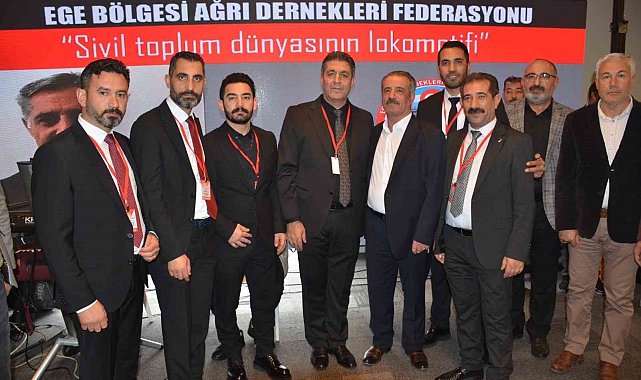 İzmir'deki Ağrılılar bir dönem daha Tekin Yalçın dedi