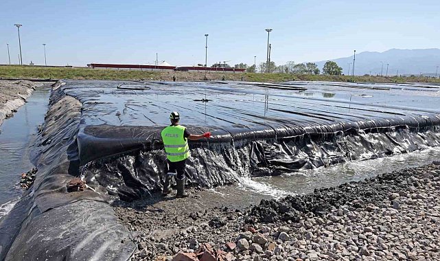 İzmit Körfezi'nden 66 bin kamyon çamur çıktı