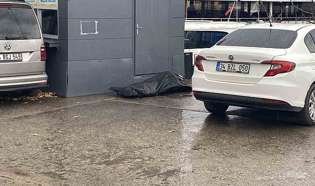 Kadıköy sahilinde bir kişinin cansız bedeni bulundu