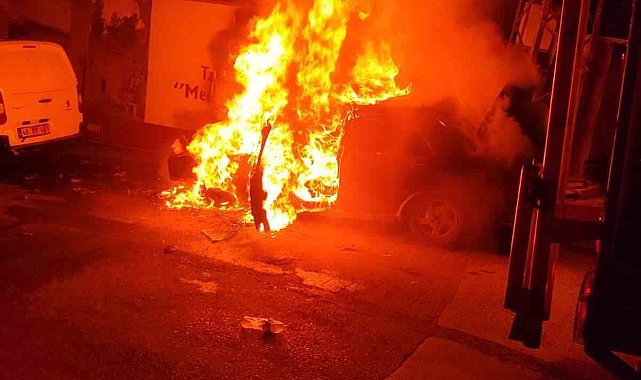 Kahramanmaraş'ta otomobil yangını