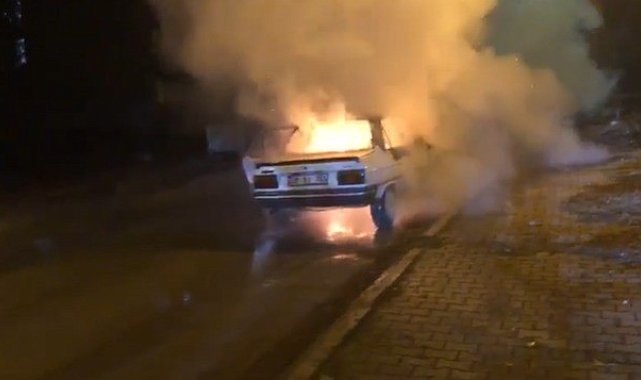 Kahramanmaraş'ta otomobil yangını