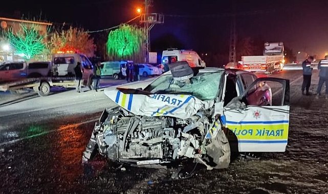 Kahramanmaraş'ta trafik kazası: 1 ölü, 2'si polis 3 yaralı