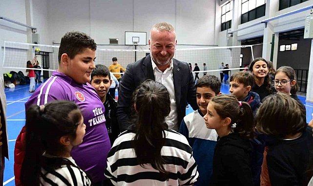 Karacabey&#039;de okullara spor desteği devam ediyor