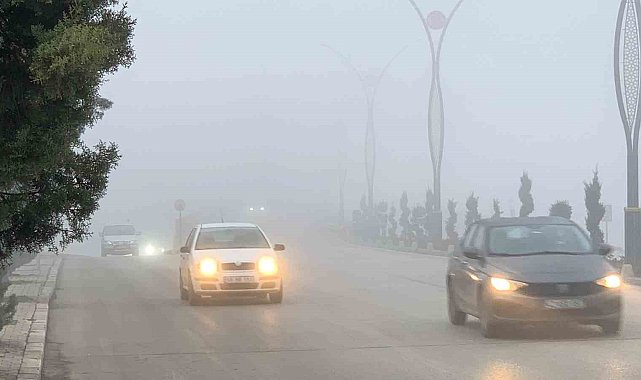 Karaman'da yoğun sis görüş mesafesini düşürdü