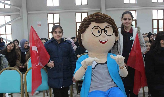 Kaymakam Kılıç "Kitap Kurdu" proje tanıtım programında