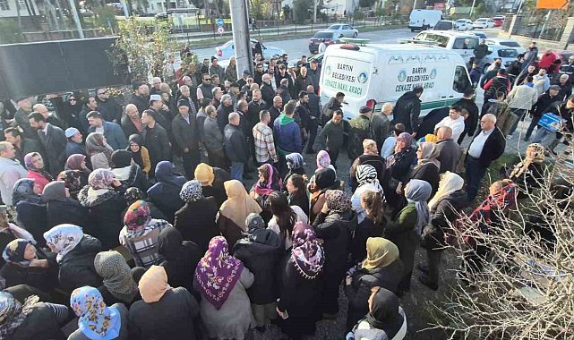 Kazada ölen gençlerin cenazeleri ailelerine teslim edildi