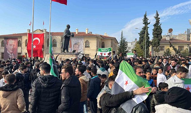 Kilis'te Suriyeliler kutlama yaptı