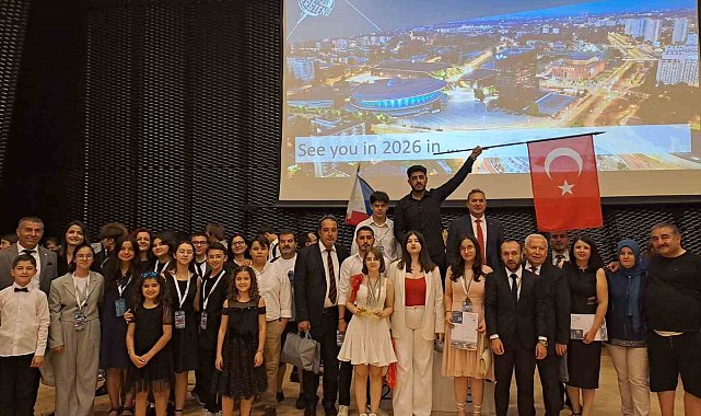 Klavye şampiyonasında Afyonkarahisarlı öğrenci derece elde etti