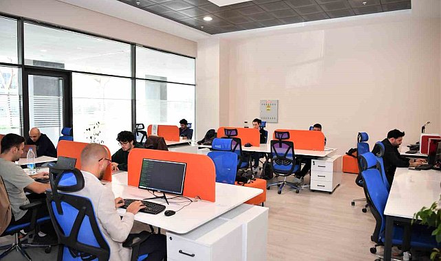 Konyaaltı'nda Kuluçka Merkezi'nden girişimcilere destek