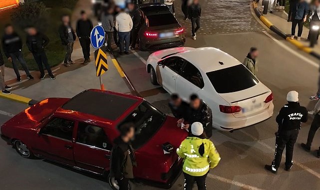 Küçükçekmece&#039;de modifiye denetimi: 40 araç trafikten men edildi