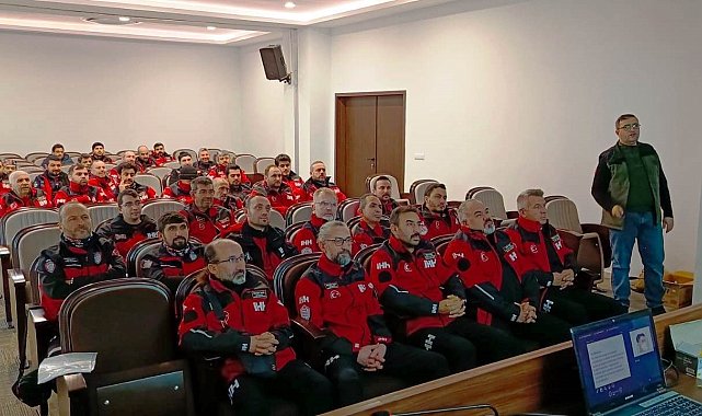 Kütahya OBM'den orman yangınlarıyla mücadele gönüllü eğitimi