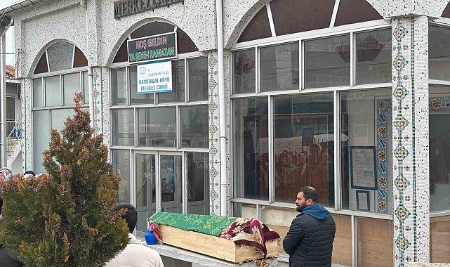 Lüleburgaz'da eski eşi tarafından öldürülen kadının cenazesi toprağa verildi