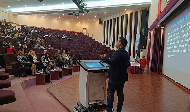 Manisa'da 10 Aralık Dünya İnsan Hakları Paneli düzenlendi