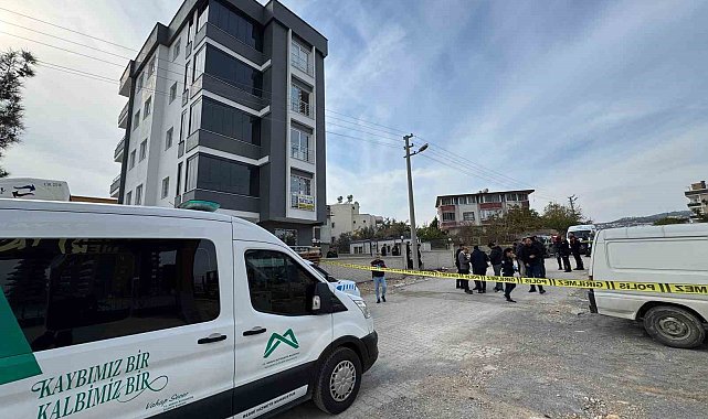 Mersin'de koca vahşeti: Eşini yeni aldıkları evin önünde öldürdü