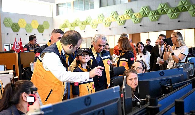 Minik Atlas'ın "112" hayali gerçek oldu, İstanbul İl Sağlık Müdürü Doç. Dr. Güner sürücülere 'empati' çağrısı yaptı