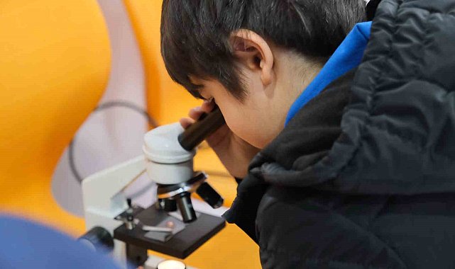 Minikler Esenyurt Belediyesi Çocuk Üniversitesi'ni ziyaret etti