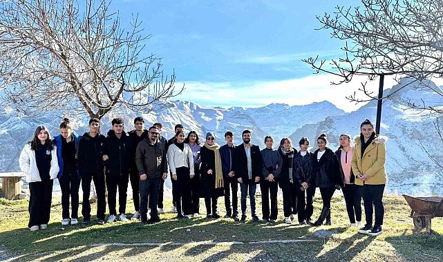 Mir Kalesi, 44 yıl aradan sonra ilk kez öğrencileri ağırladı