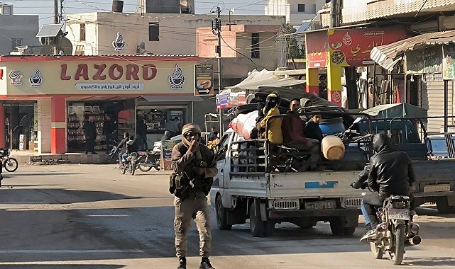 Muhaliflerin kontrolü sağladığı Halep'e akın devam ediyor
